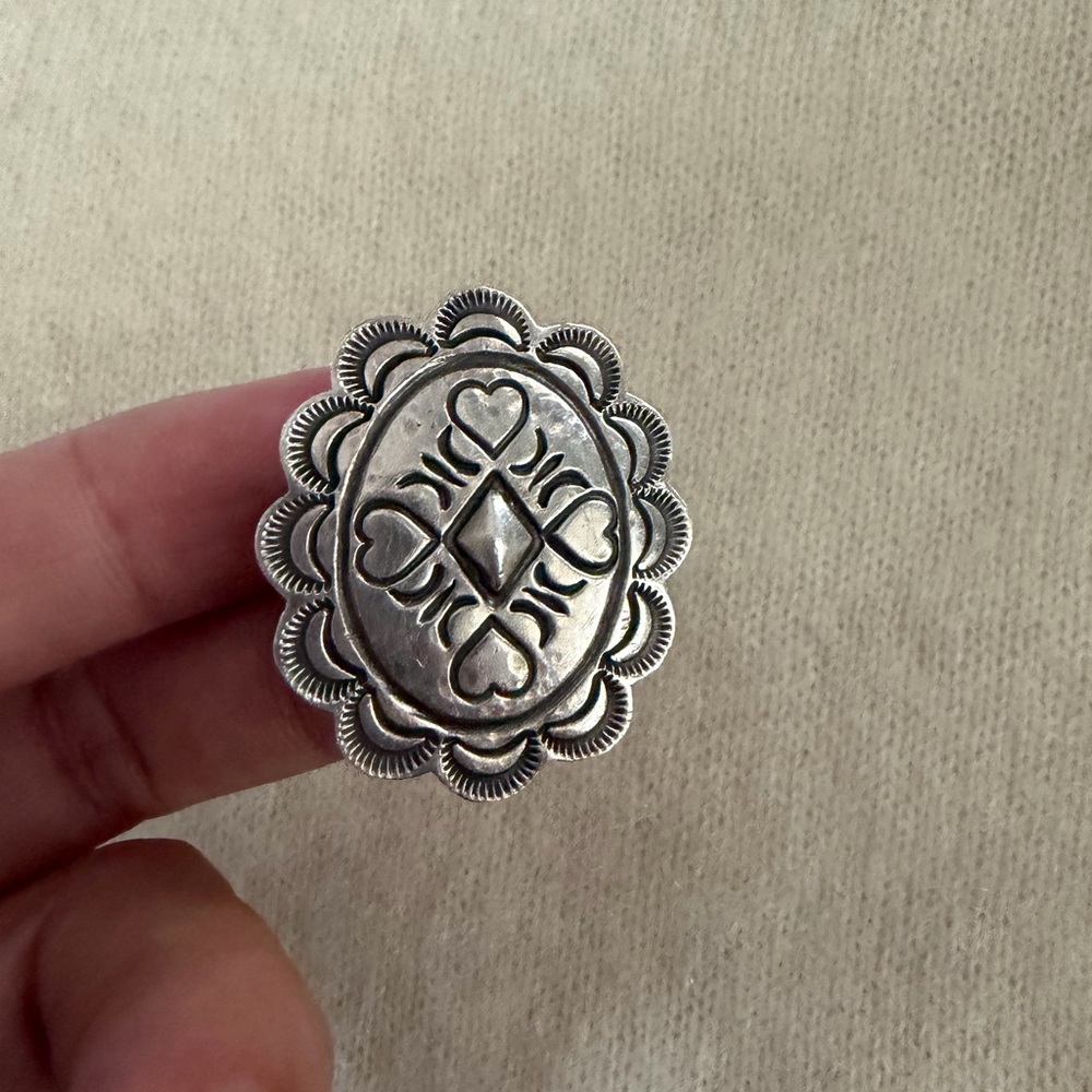 Concho flower ring
